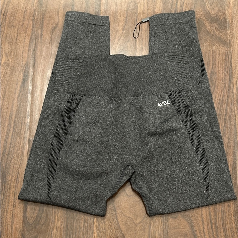 AYBL Seamless Charcoal Gray Leggings NWOT - Picture 4 of 10